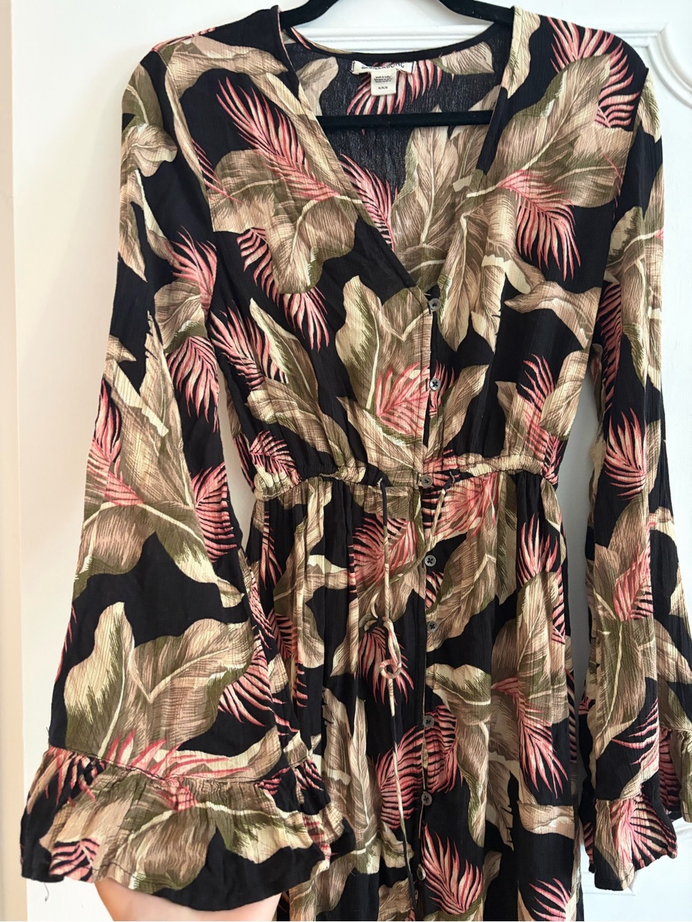 Billabong Black Maxi Dress with Olive and Pink Botanical Print size M - Picture 9 of 9